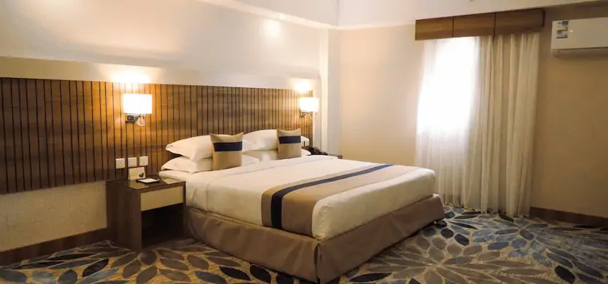 Season Star Hotel image